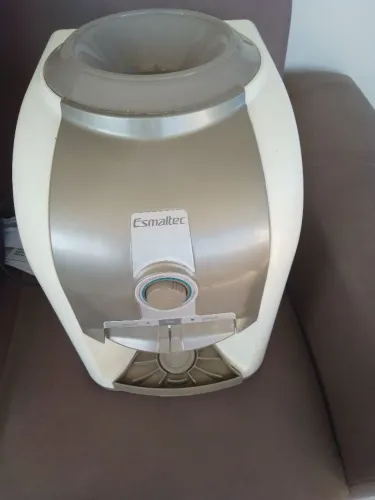 Gelágua Esmaltec EGM30 - Bebedouro de Mesa