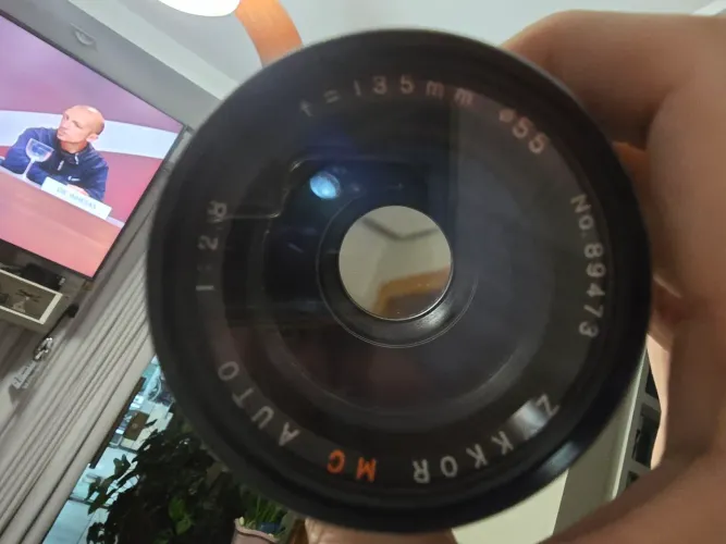 Lente Zykkor 135mm mecânica, ótica impecável.