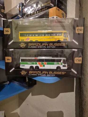 Duas Miniatura de ônibus da Br Classic