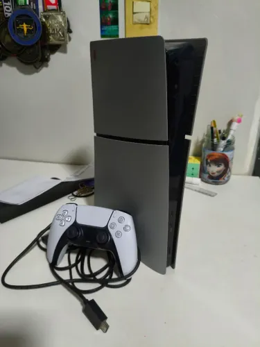 Ps5 Slim. Cor cinza.