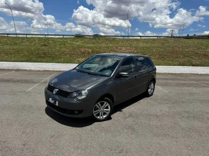 Volkswagen Polo 1.6 E-flex 8V 5P 2013