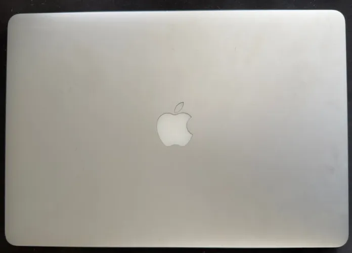 MacBook A1398 i7 16GB (RETIRADA DE PEÇAS)