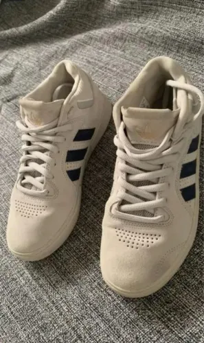 Tênis Adidas - Tyshawn - Modelo - New York - 37