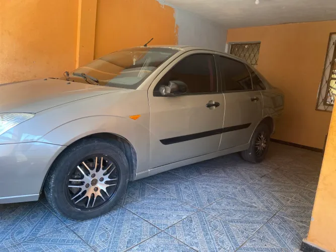 Ford Focus Sedan 2.0 16v/2.0 16V Flex 4P 2002