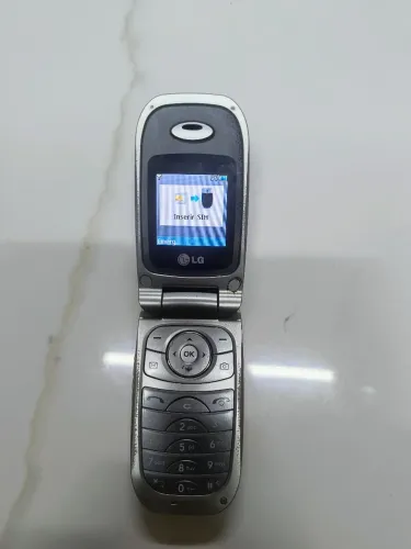 Celular LG Flip