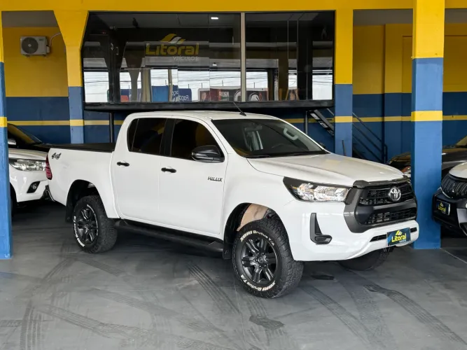 Toyota Hilux CD 4X4 2.8 Diesel Mec. 2022