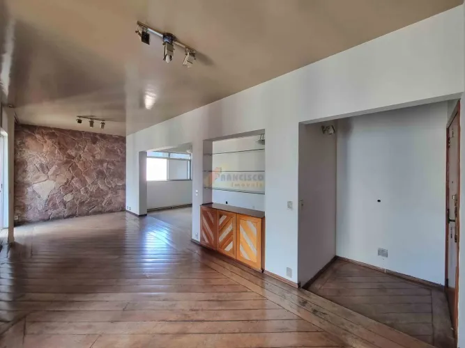 Apartamento à venda, 4 quartos, 1 suíte, 2 vagas, Centro - Divinópolis/MG