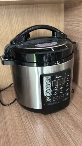 Panela de pressão elétrica 6 litros
