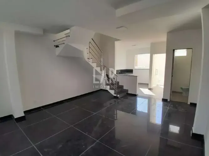 Casa Geminada à venda, 3 quartos, 1 suíte, 1 vaga, Santa Branca - Belo Horizonte/MG