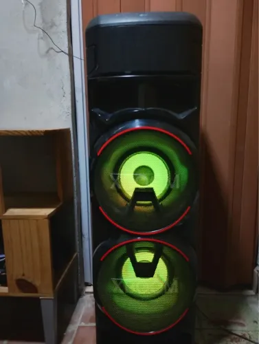 LG xboom super conservado