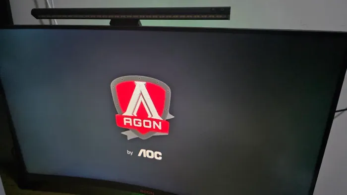 Monitor AOC Agon 31.5 165 Hz Curvo Full HD Preto