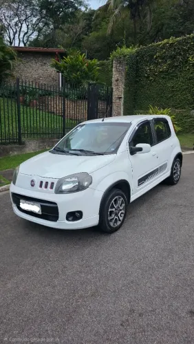 Fiat Uno Sporting 1.4 EVO Fire Flex 8V 4P 2014