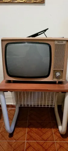 Tv antiga de tubo Philips Minimatic Anos 70/80. Raridade item de colecionador.