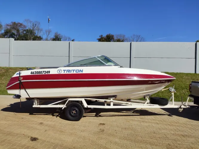 Lancha Triton 200 Yamaha 115 hp