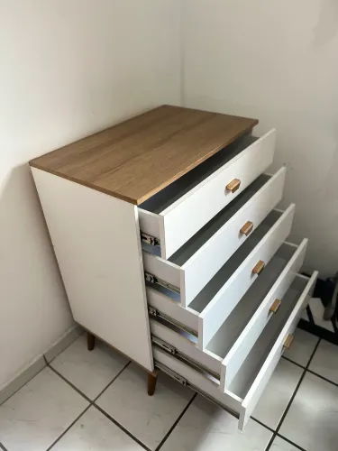 CÔMODA