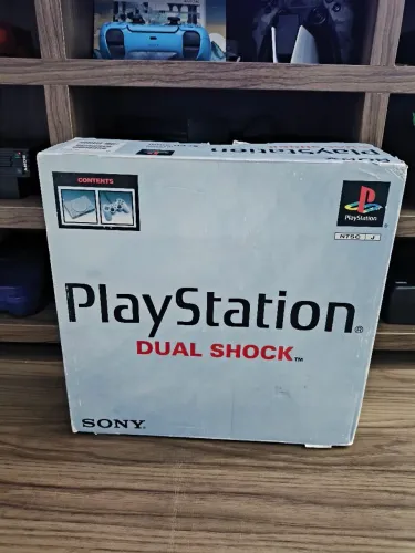 Playstation 1 com caixa e manual funcionando perfeitamente 