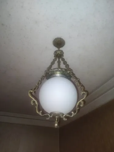 Lustre Antigo Bronze Dourado Globo Opalino Estilo Rococó Belle Époque Século XIX-XX