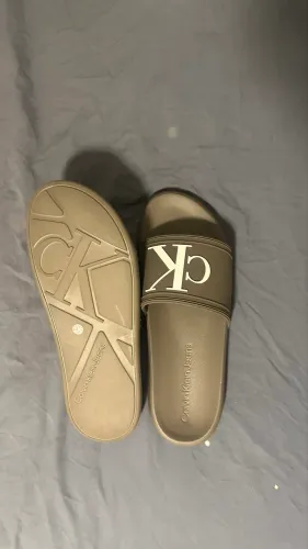 Chinelo Calvin Klein, tamanho 43