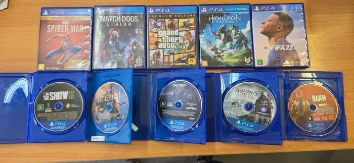 Lote com 10 jogos de PlayStation 4