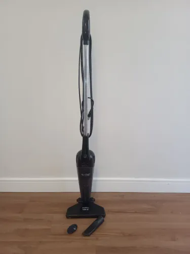 Aspirador de pó vertical Britânia (doação)