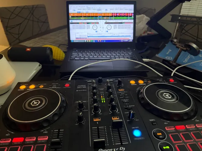 Controladora Pionner Dj DDJ400 usada