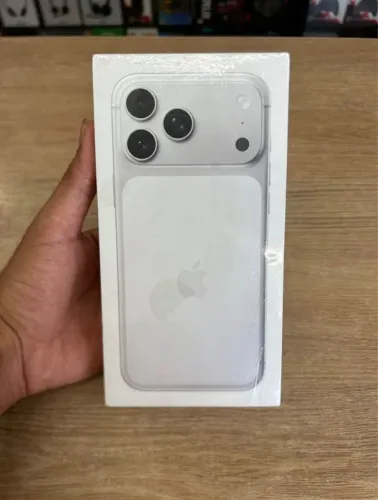 iPhone 17 pro max