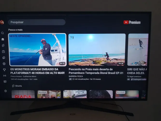 Tv smart 49 toda boa, controle e cabos. Pra vender rápido