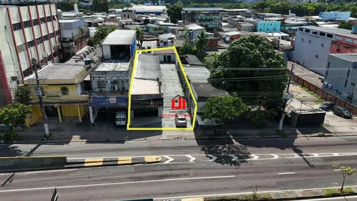 Prédio Comercial 561m² na Chapada - Djalma Batista Com estacionamento próprio Venda