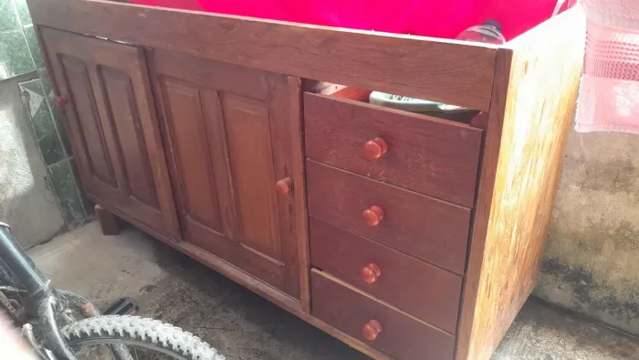 Vendo um balcão de pia de angelim valor 150$