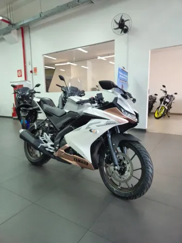 Yamaha R15 2026 0KM - Financio, condição 12x sem juros cartão de crédito, Consórcio