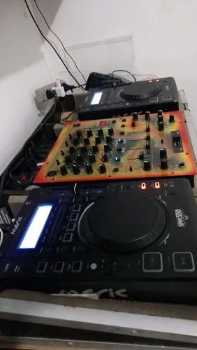 Cdj e Mixer equipamentos para Dj