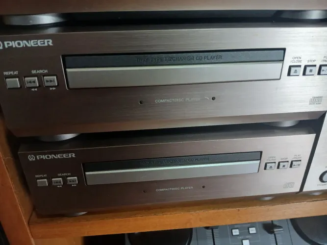 2 cdj Pioneer lindos toca MP3! Pioneer!