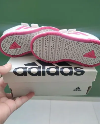 Tênis Adidas infantil