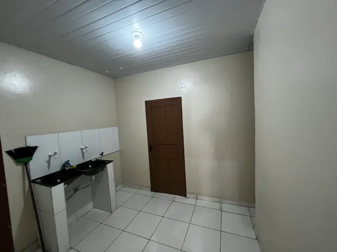 Aluga-se apartamento