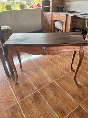 Vendo mesa  600 reais 