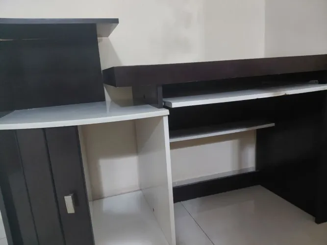 MESA DE COMPUTADOR