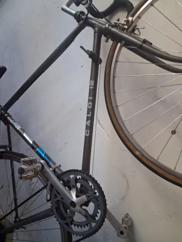 Venda de uma bicicleta caloi 12 original 1700 reais ou troca em uma aro 29