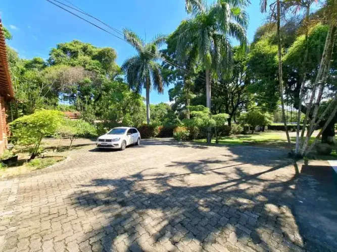 Excelente sítio em Chácaras Vila Rica Itaboraí com 03 casas 08 quartos Ac. permuta por imó