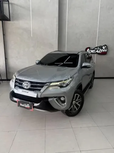 Toyota Hilux SW4 4X4 2.8 Diesel 2017