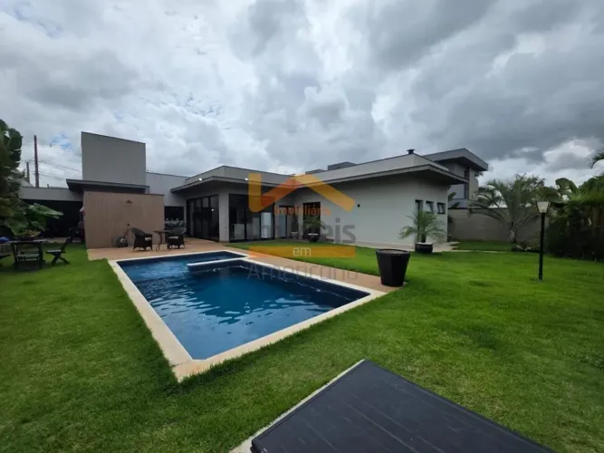 Casa à venda e para alugar em Nova Odessa, Estância Hípica, com 4 suítes, com 250 m²