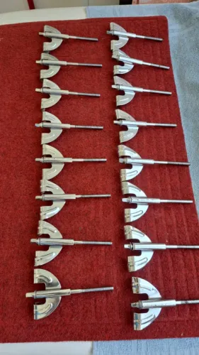 Garras e parafusos de afinação para bumbo (Kit com 16)