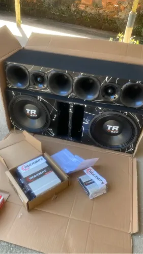 Vendo som automotivo