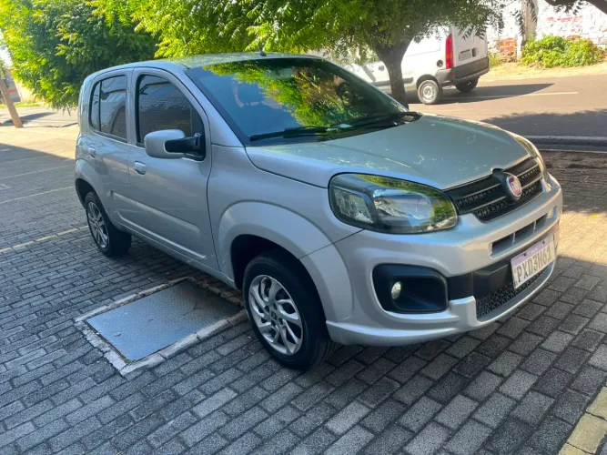 Fiat Uno Attractive 1.0 EVO Fire Flex 8V 5P 2016