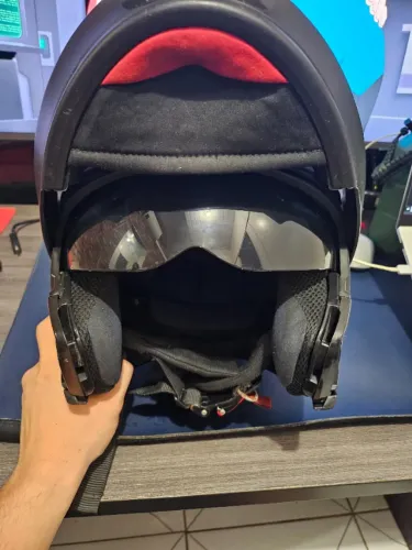 CAPACETE PEELS URBAN 2 PRETO FOSCO COM FONES SMART TRIP