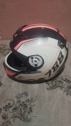 Vendo esse capacete quebra galho, numeração 58