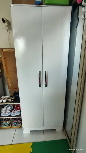 Vendo sapateira semi nova. Motivo de viagem
