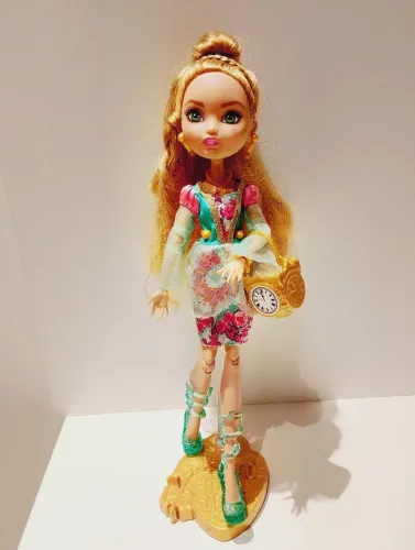 Ashlynn Ella boneca Ever After High