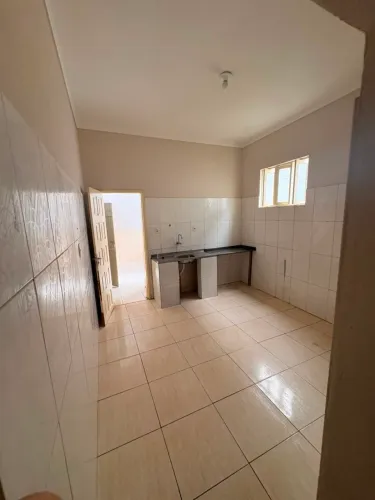Alugo casa com ponto de comércio 