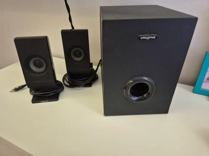 Caixas som 2.1 Creative A200