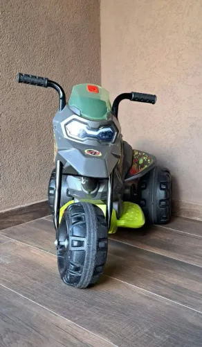 Moto XT3 Titanium elétrica 6V 270